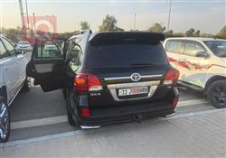 تۆیۆتا لاند کروزەر